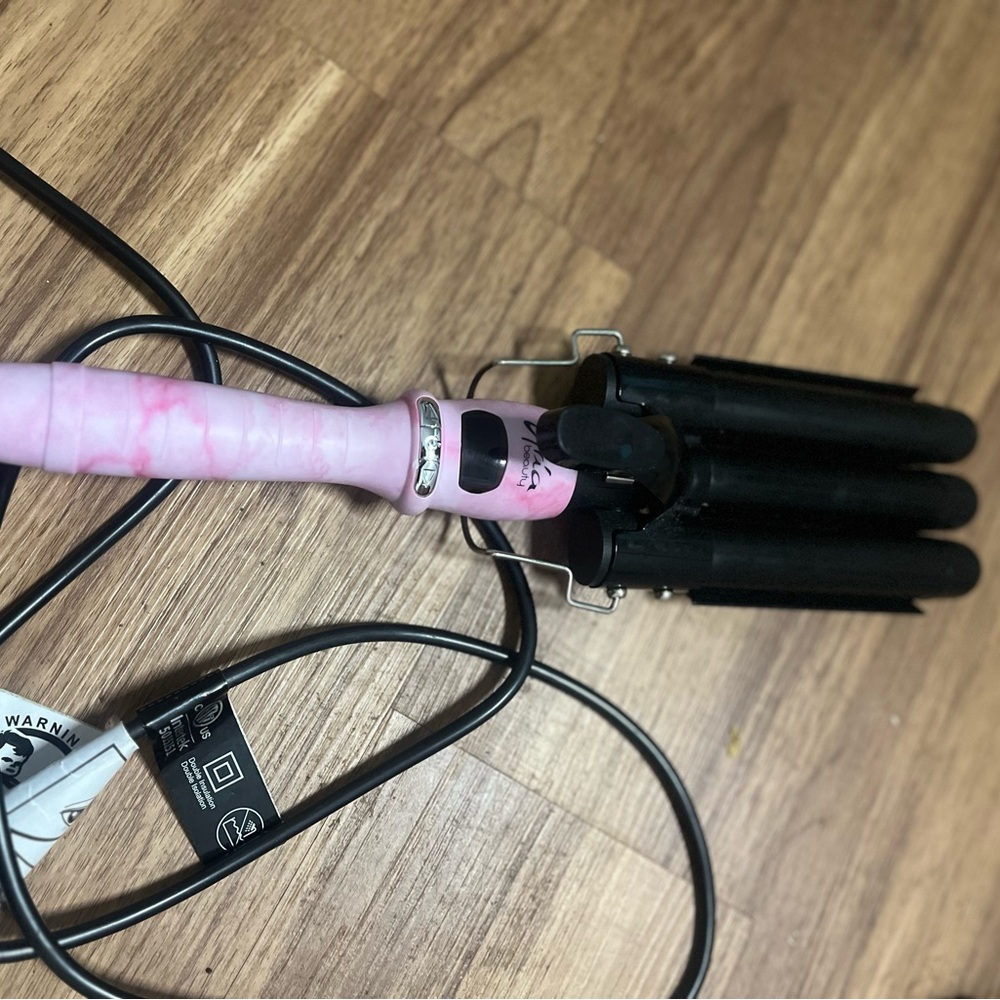Aria Pink and Black Hair Waver